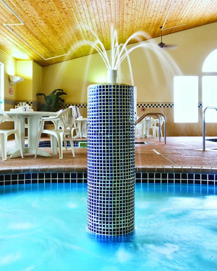 Country & By Radisson Near Outlet Mall Albertville